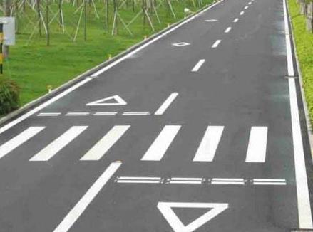 交通公路劃線(xiàn)，馬路劃線(xiàn)一般用的什么材料？