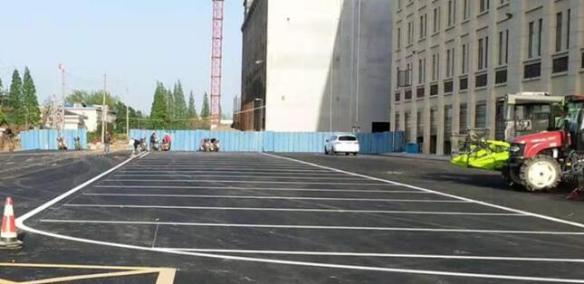 蘇州廠區(qū)內道路如何劃線？找飛揚市政